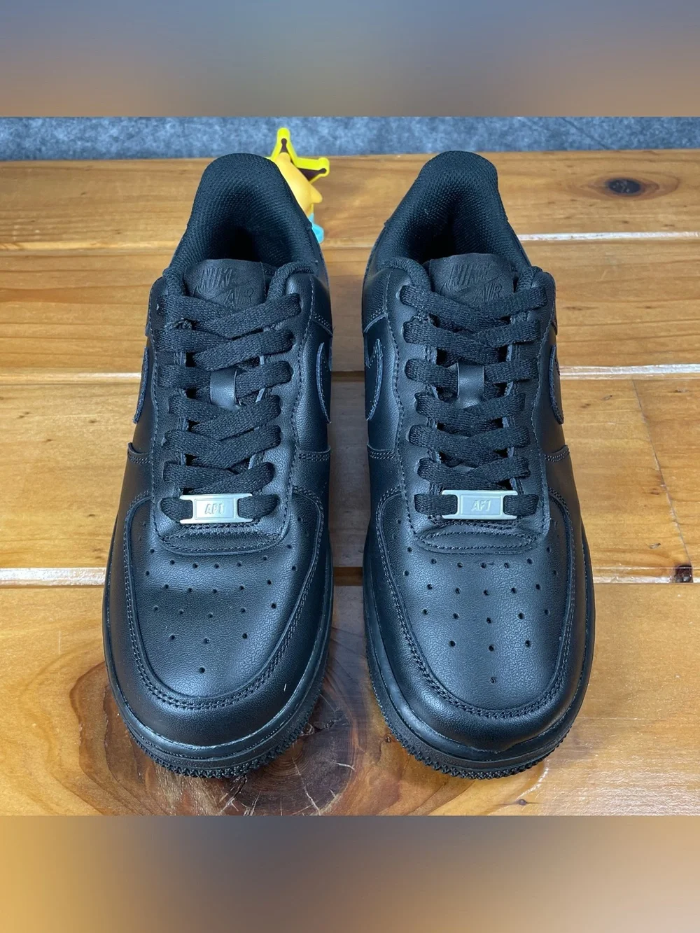 Nike Air Force 1 '07 Womens 8.5 Triple Black AF1 Low Sneakers DD8959-001 READ